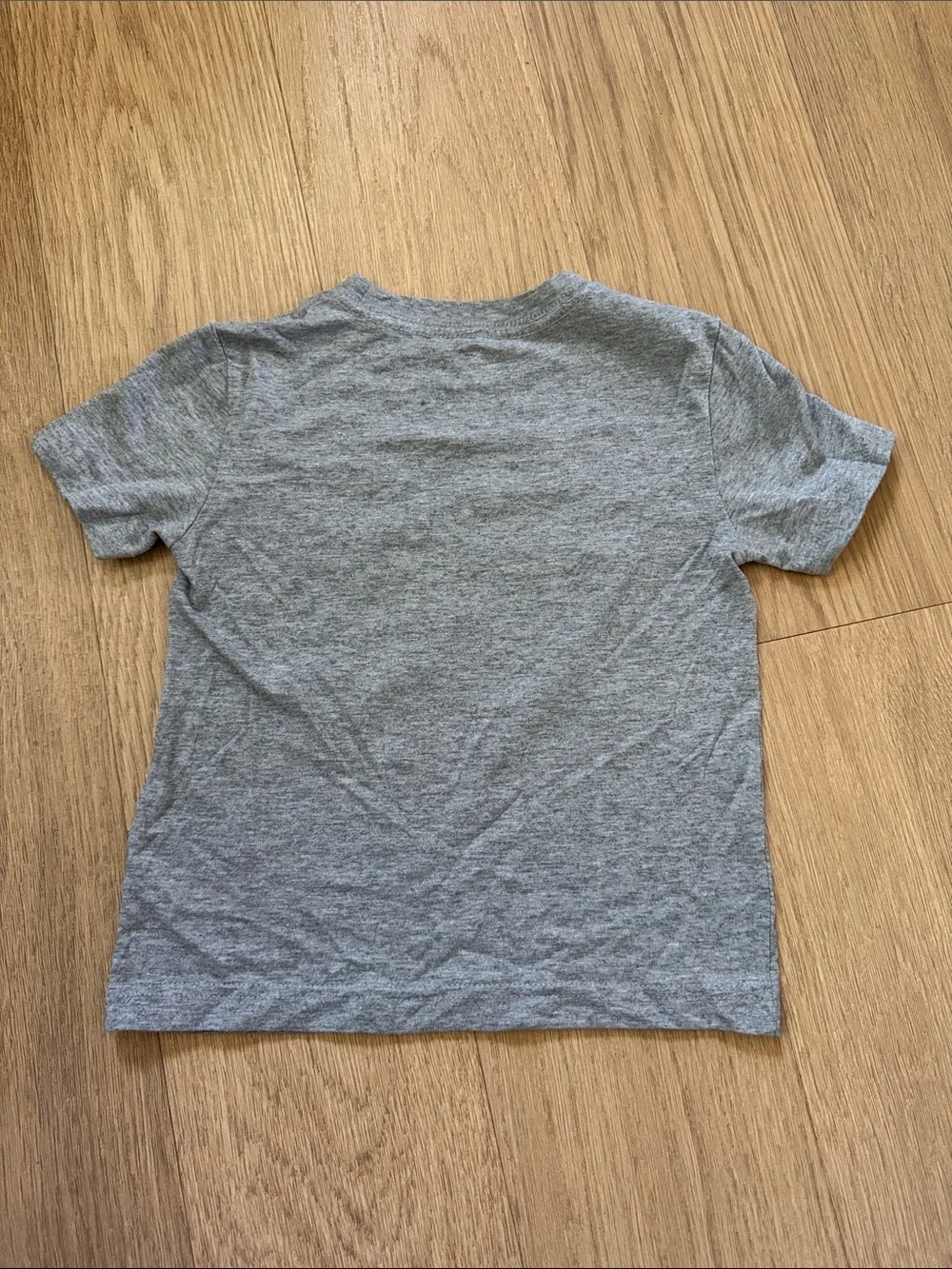 Nike Gray Tee with Black Square 'Nike Air' Logo Size Small